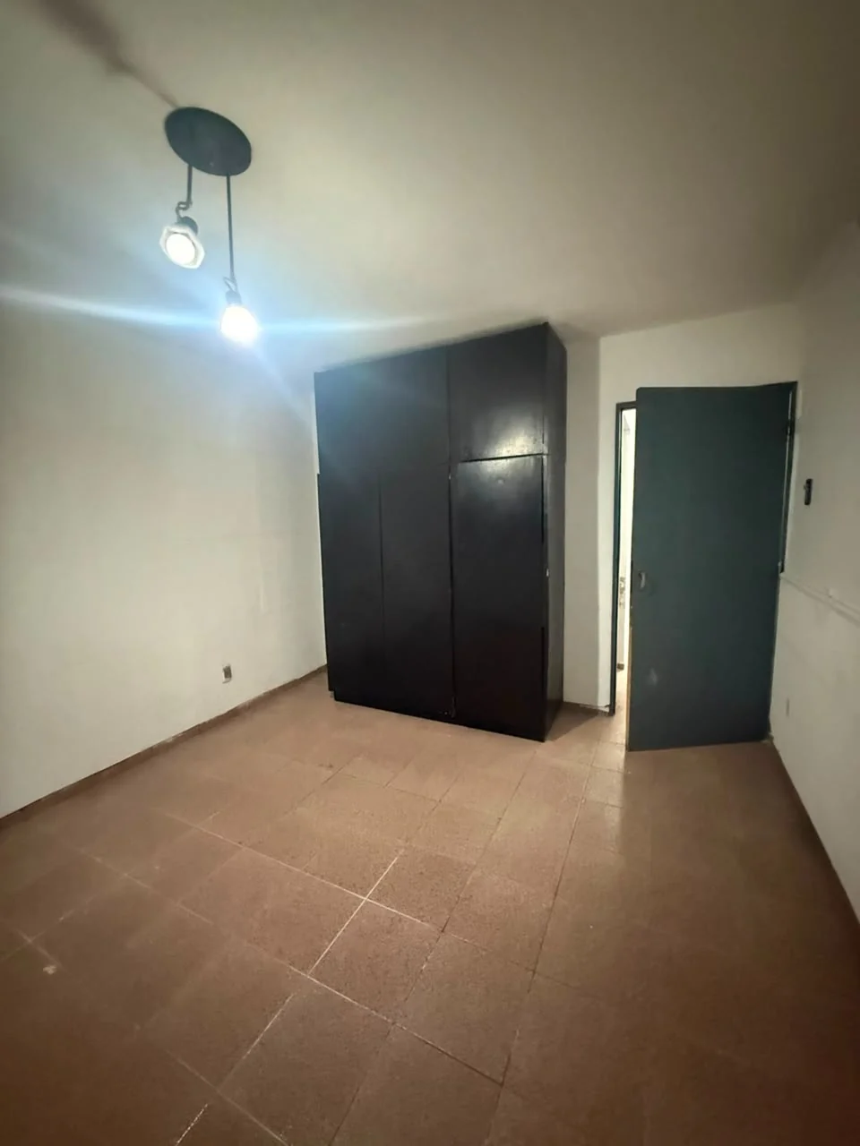 Otra vista de un dormitorio